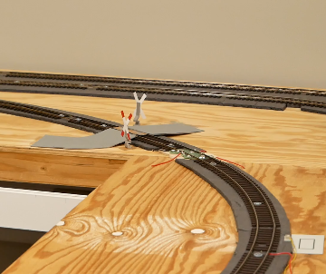 Simulation eines Assistenzsystems zur Erhöhung der Sicherheit am Bahnübergang. Video